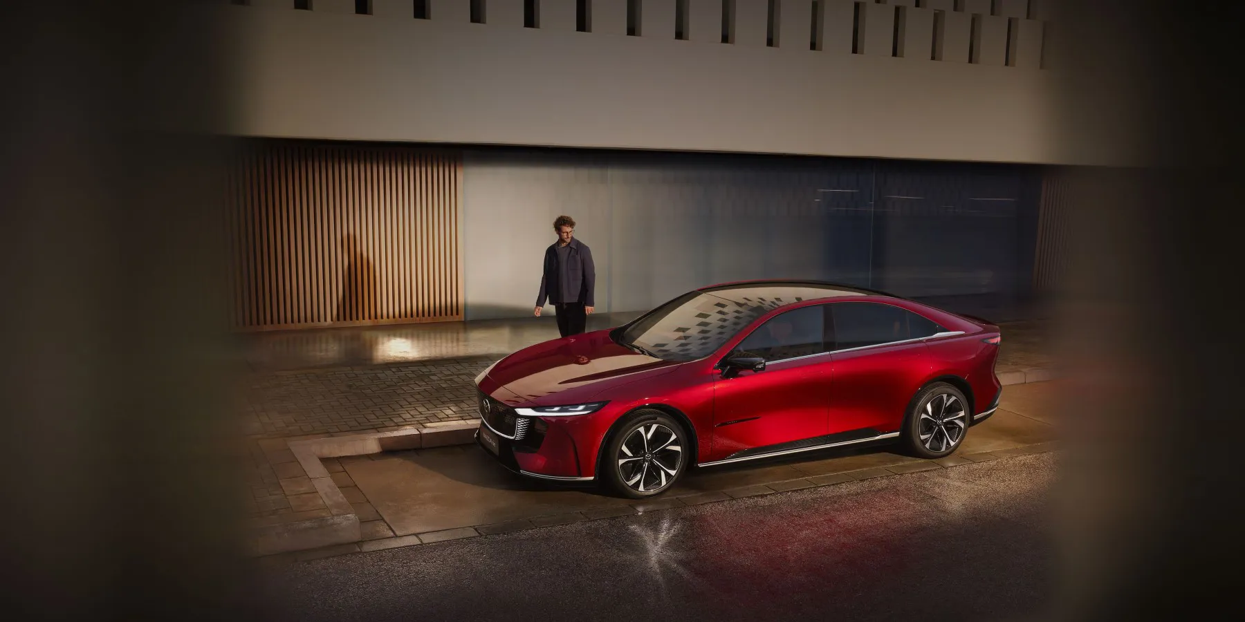 01 Mazda6e Hero Desktop 1800X900